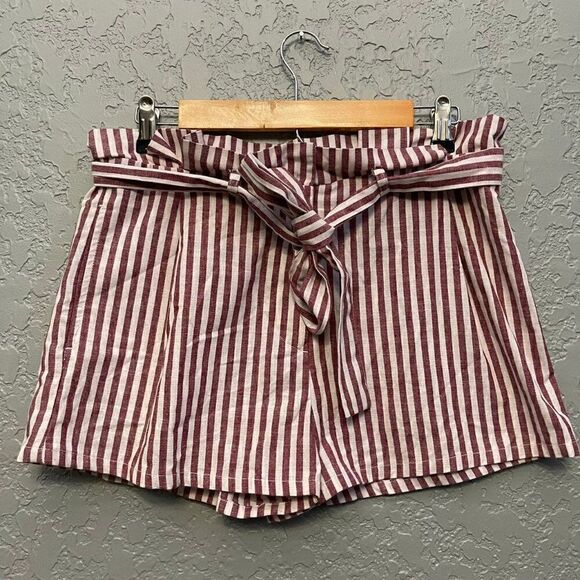 Love Tree Striped Paper Bag Shorts - Picture 2 of 12